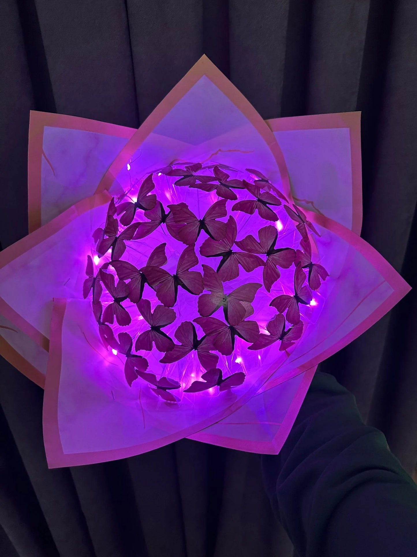 LED Kelebek Buket – Işıklı, Solmayan Romantik Çiçek Buketi